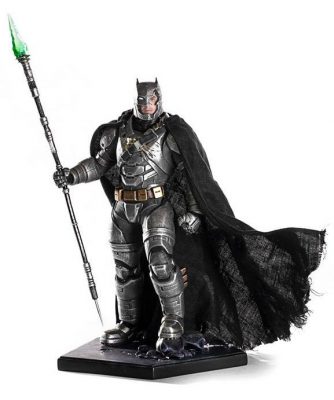 Armored Batman Battle Damaged Ver Art Scale Iron Studios - Iron Studios 1/10