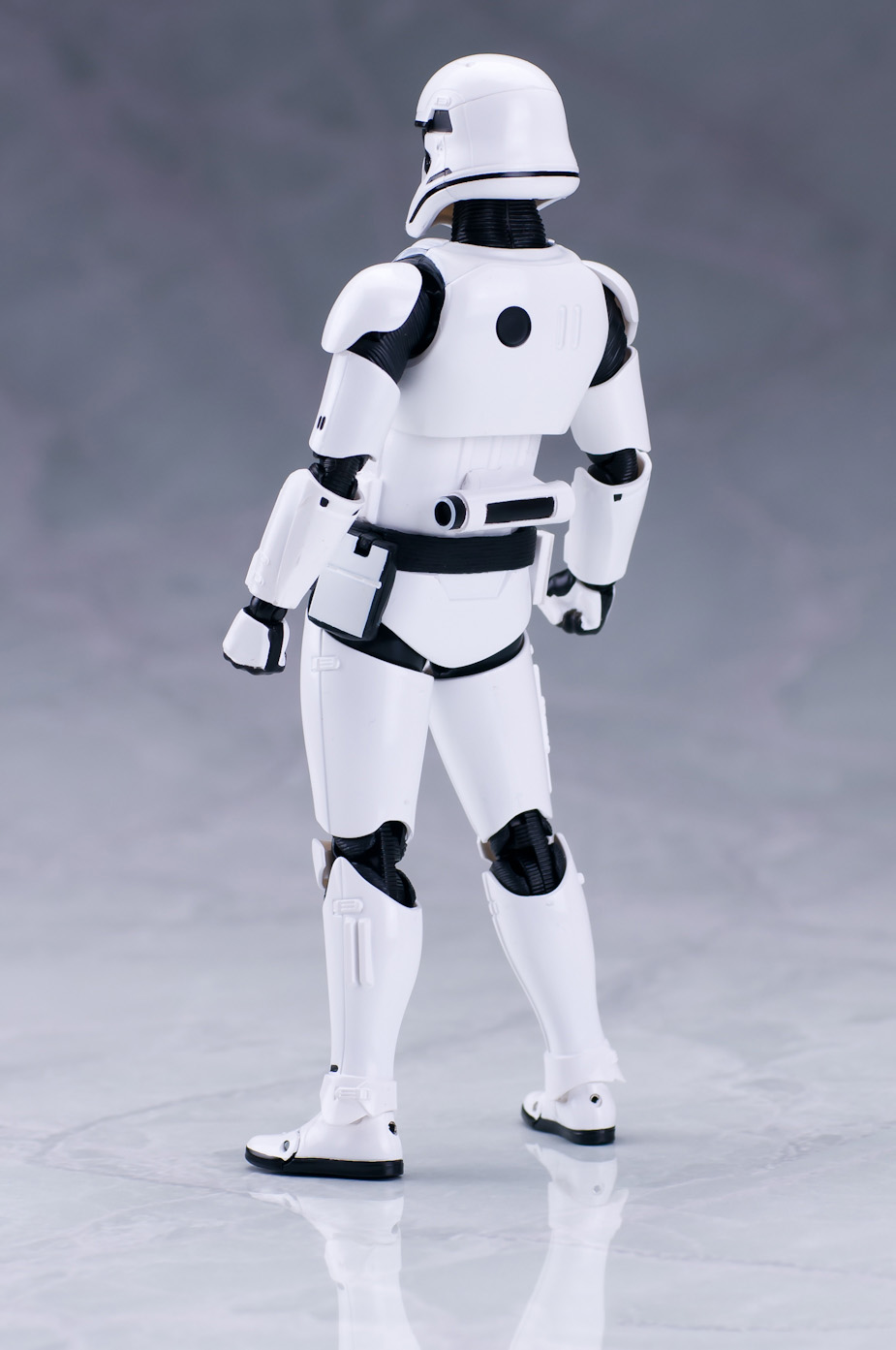 First Order Stormtrooper Shield and Baton Set S.H.Figuarts Bandai