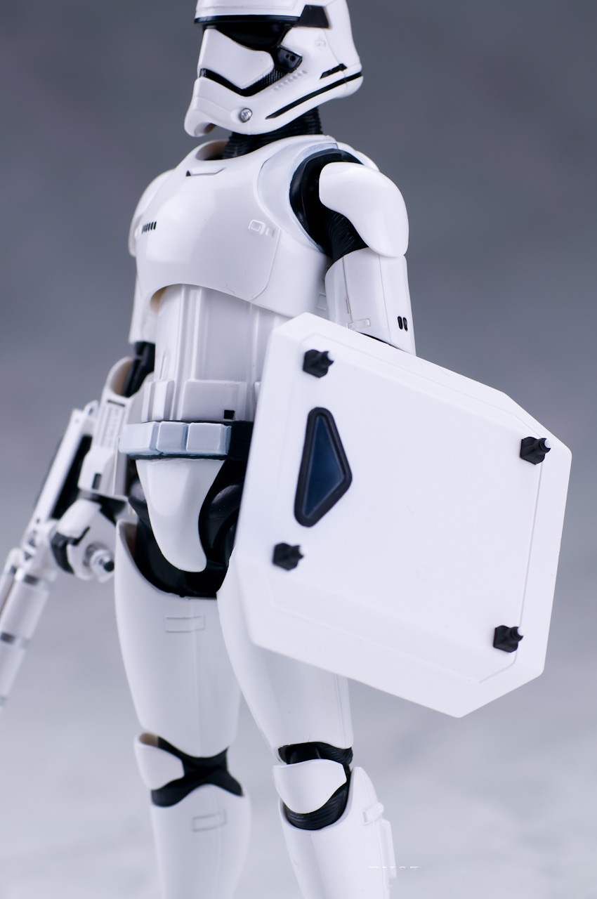 First Order Stormtrooper Shield and Baton Set S.H.Figuarts Bandai